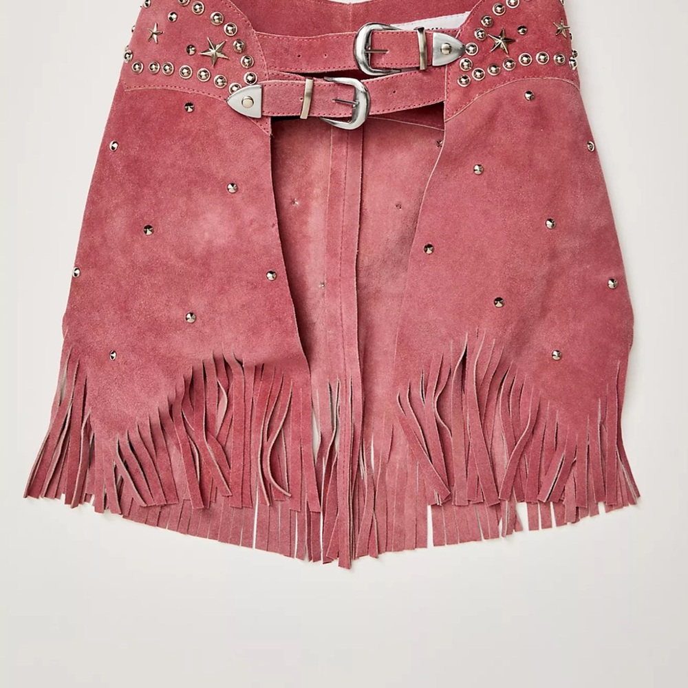 Understated Leather Chaps Belt in Pink “Rebelious Rose” - Picture 3 of 12